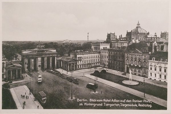 Cartolina - Berlin - Blick vom Hotel Adlon auf Pariser …