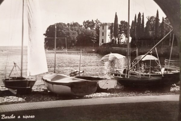 Cartolina - Rapallo - Barche e riposo - 1953