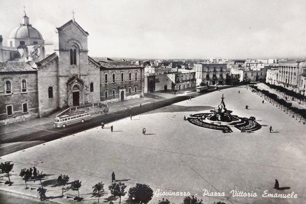 Cartolina - Giovinazzo - Piazza Vittorio Emanuele - 1958