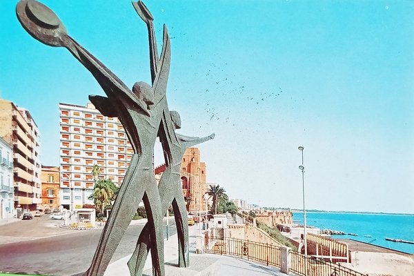 Cartolina - Taranto - Monumento al Marinaio - 1970 ca.
