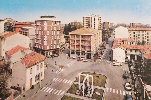 Cartolina - Saronno - Piazza Caduti Saronnesi - 1965 ca.