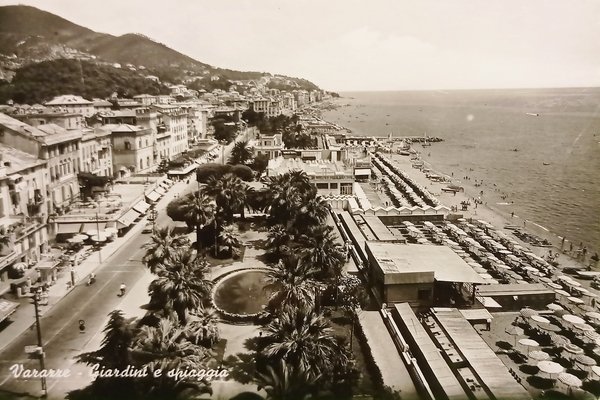 Cartolina - Varazze - Giardini e Spiaggia - 1955 ca.