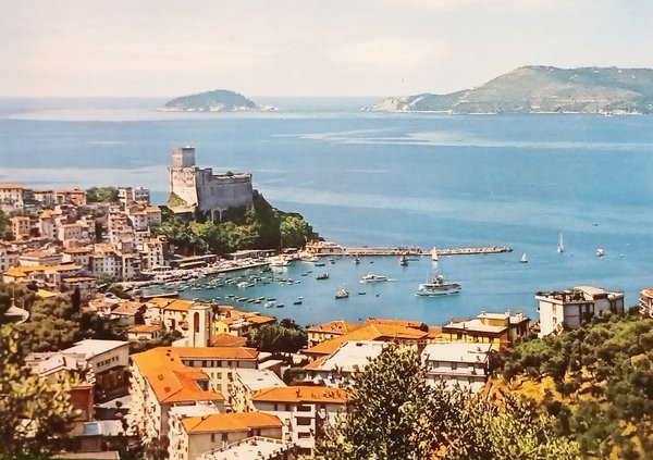 Cartolina - Lerici - Panorama - Sullo sfondo l'Isola Palmaria …