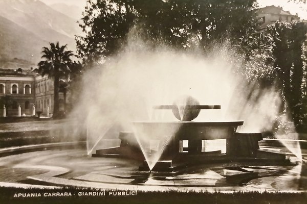 Cartolina - Apuania Carrara - Giardini Pubblici - 1950 ca.