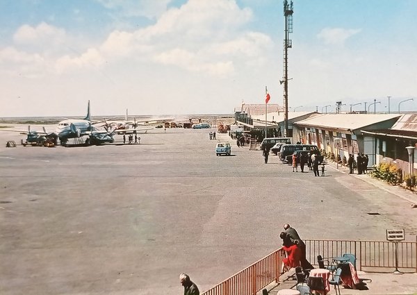 Cartolina - Genova - Sestri - L'Aeroporto - 1970 ca.