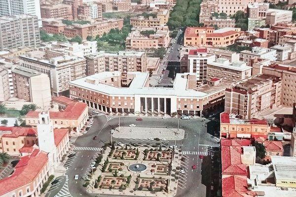 Cartolina - Latina - Veduta aerea - Piazza del Popolo …