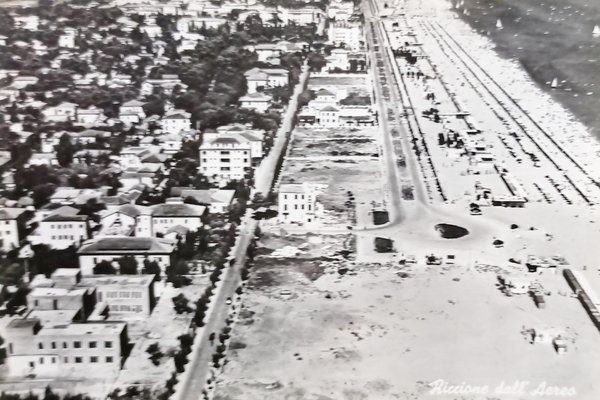Cartolina - Riccione dall'Aereo - Panorama - 1956 | Immagine principale