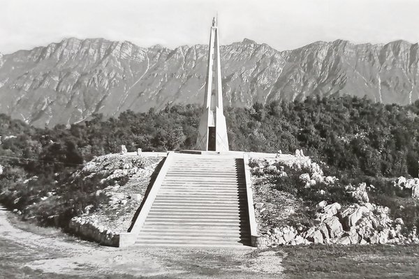 Cartolina - Tarcento - Monumento - Faro sul Monte Bernadia … | Immagine principale
