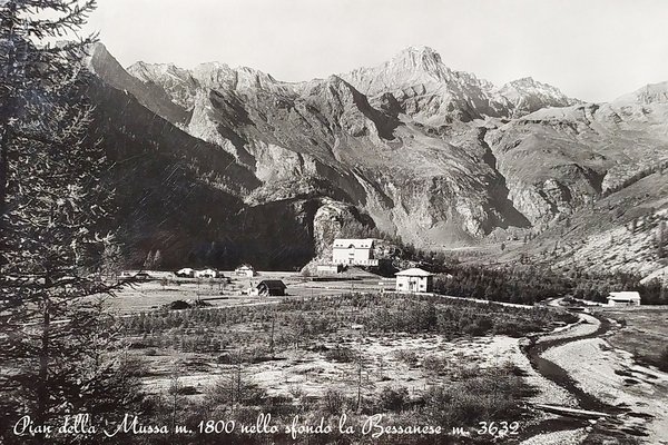 Cartolina - Pian della Mussa - Nello Sfondo la Bessanese …
