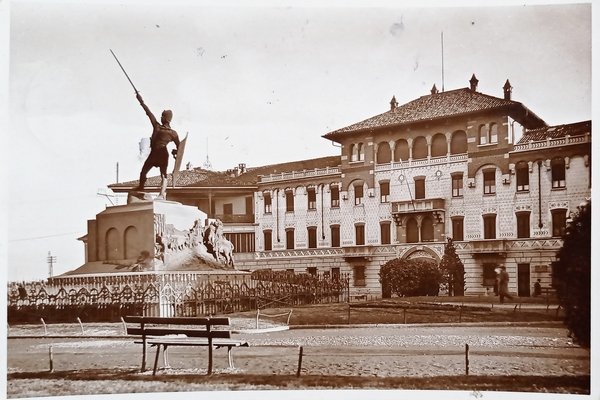 Cartolina - Legnano - Monumento della Battaglia di Legnano e … | Immagine Gallery 1