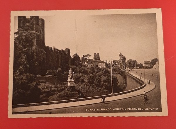 Cartolina Castelfranco Veneto - Piazza del Mercato - 1958