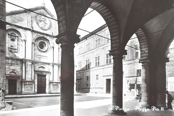Cartolina Pienza - Piazza Pio II - 1972 | Immagine principale