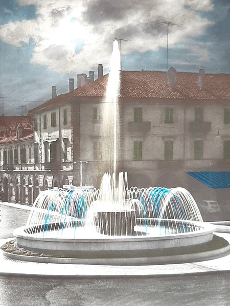 Cartolina Alba - La Fontana di notte - 1960 | Immagine principale