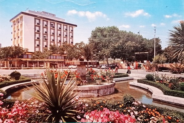 Cartolina - Alba Adriatica - Rotonda Nilo e Hotel Riccione …
