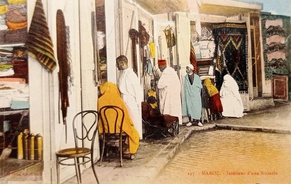 Cartolina - Marocco - Intérieur d'une Kissaria - 1900 ca.