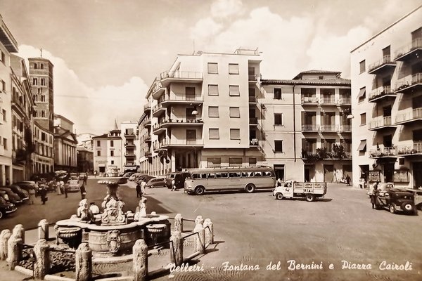 Cartolina - Velletri - Fontana del Bernini e Piazza Cairoli …