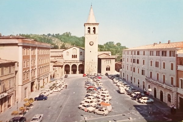 Cartolina - Spoleto ( Perugia ) - Piazza Garibaldi - …