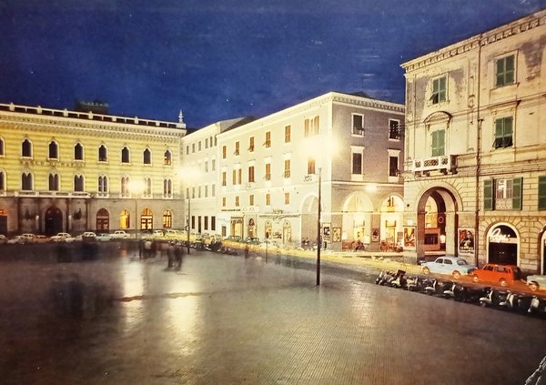 Cartolina - Sassari - Piazza d'Italia - Notturno - 1964