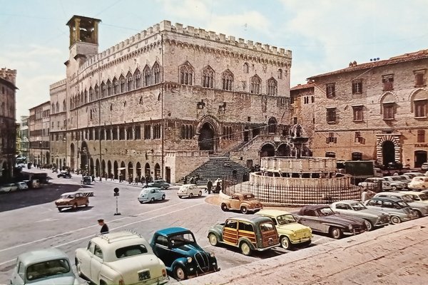 Cartolina - Perugia - Palazzo Comunale e Fontana Maggiore - …