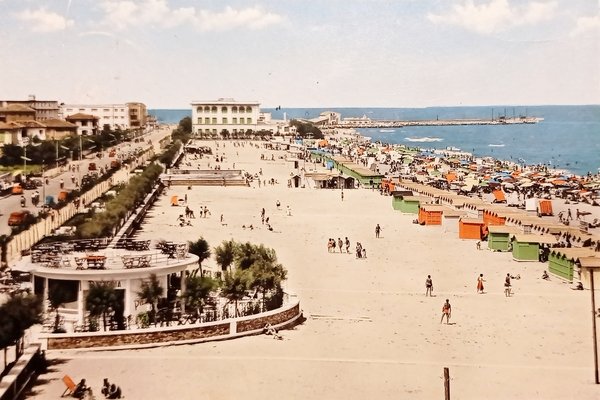 Cartolina - Pesaro - Spiaggia lato Nord - Viale Trieste …