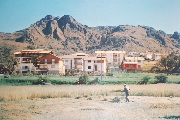 Cartolina - S. Stefano d'Aveto - Scorcio panoramico e M. … | Immagine Gallery 1