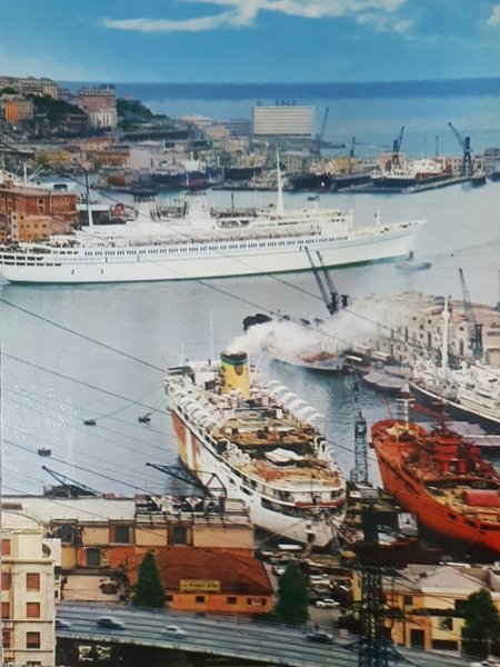 Cartolina - Genova - Il Porto con l'ammiraglia della Flotta …