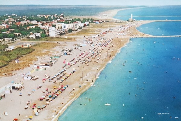 Cartolina - Marina di Ravenna - La Spiaggia - 1961