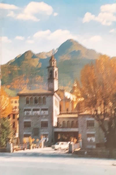 Cartolina - Edolo nell'alta Valcamonica - Municipio a piazza Martiri …