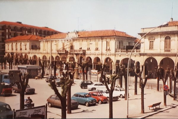 Cartolina - Nizza Monferrato - Piazza Garibaldi - 1960 ca.