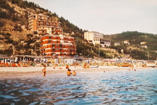 Cartolina - Spotorno - La Spiaggia - 1970