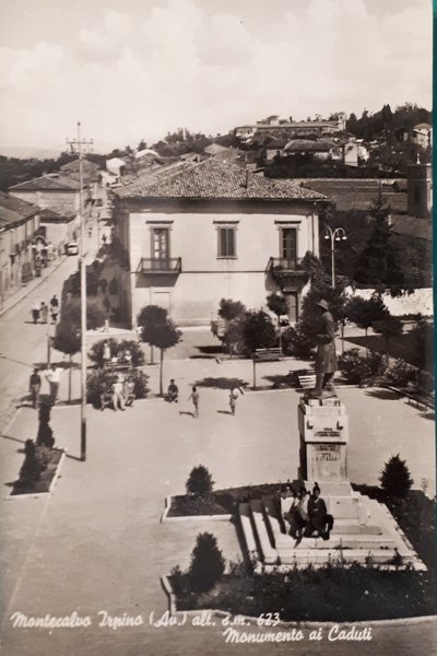 Cartolina - Montecalvo Irpino - Monumento ai Caduti - 1963