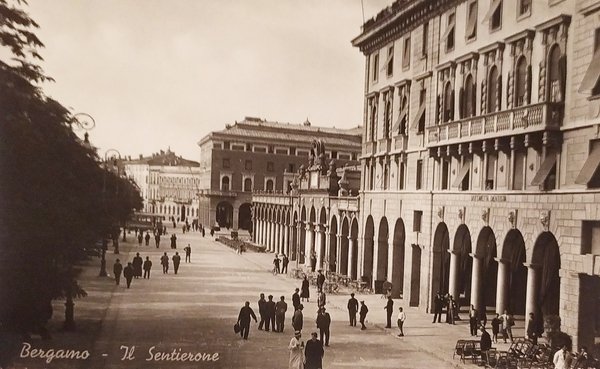 Cartolina - Bergamo - Il Sentierone - 1950 ca.