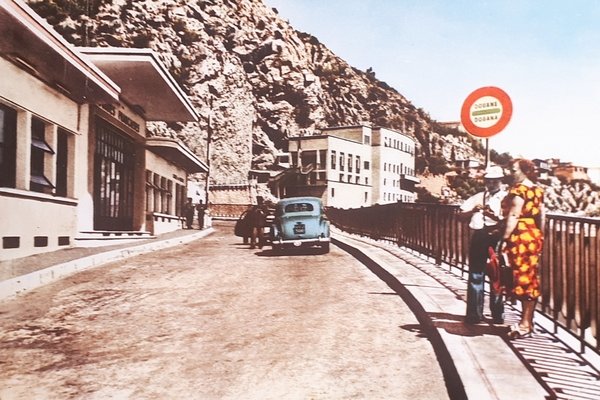 Cartolina - La Côte d'Azur - Menton G. - Douane … | Immagine principale