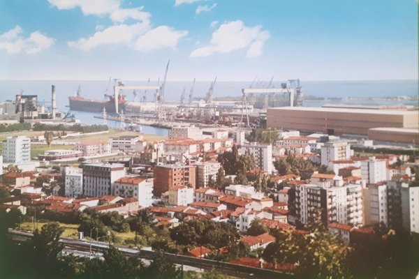 Cartolina - Monfalcone - Panorama e Cantieri - 1974