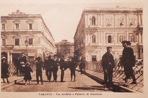 Cartolina - Taranto - Via Archita e Palazzo di Giustizia …