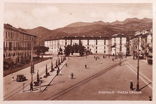 Cartolina - Pinerolo - Piazza Cavour - 1945