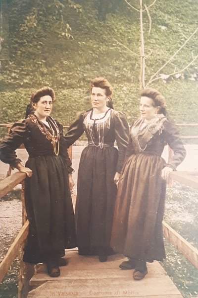Cartolina - In Valsesia - Costume di Mollia - 1910