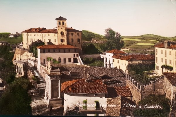 Cartolina - Moncucco Torinese - Chiesa e Castello - 1965