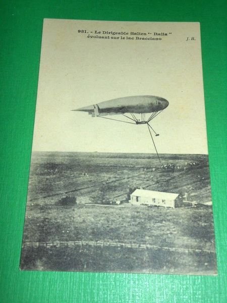 Cartolina Aeronautica Dirigibile militare Italia sopra il lago di Bracciano …