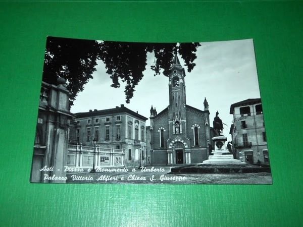 Cartolina Asti - Piazza e Monumento a Umberto I 1950 …