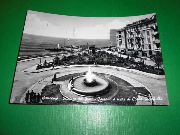 Cartolina Sanremo - Fontana a mare di Corso Mombello 1957.