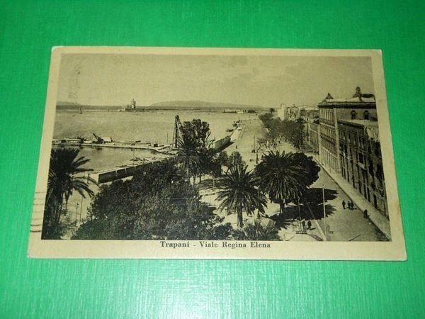 Cartolina Trapani - Viale Regina Elena 1945.