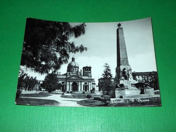 Cartolina Vercelli - Il Duomo 1953.