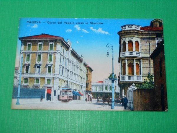 Cartolina Padova - Corso del Popolo verso la Stazione 1918.