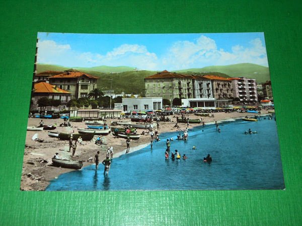Cartolina Vado Ligure - La spiaggia 1960 ca.