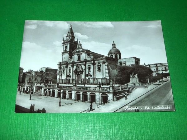 Cartolina Ragusa - La Cattedrale 1955 ca.