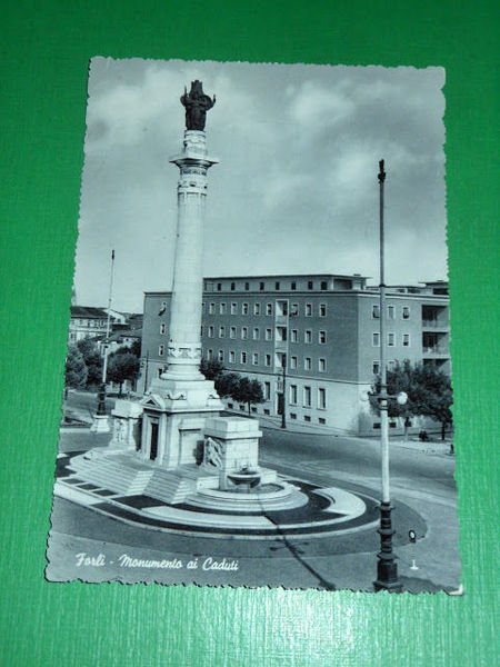 Cartolina Forlì - Monumento ai Caduti 1955 ca.