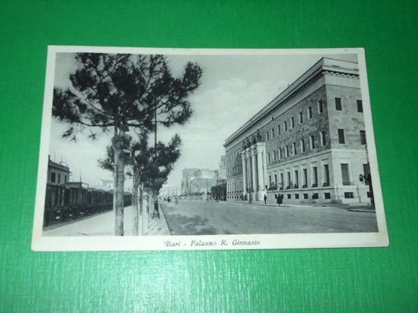 Cartolina Bari - Palazzo R. Ginnasio 1938.