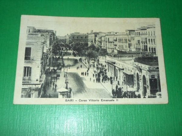 Cartolina Bari - Corso Vittorio Emanuele II 1931.