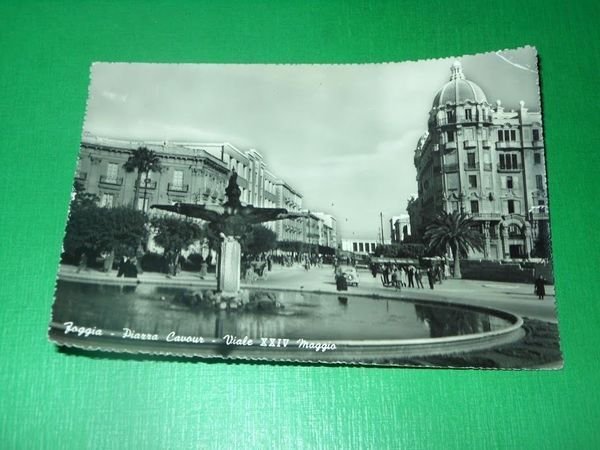 Cartolina Foggia - Piazza Cavour - Viale XXIV Maggio 1956.